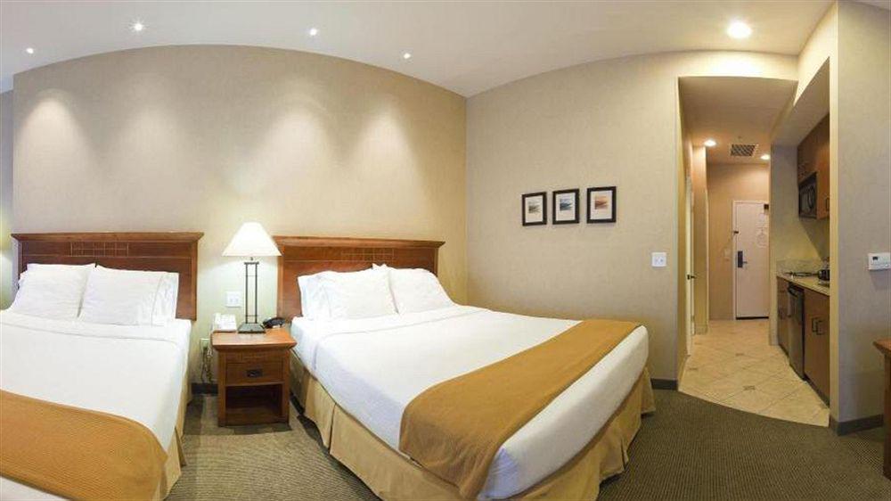 Holiday Inn Express Hotel & Suites Ventura Harbor By Ihg Bagian luar foto