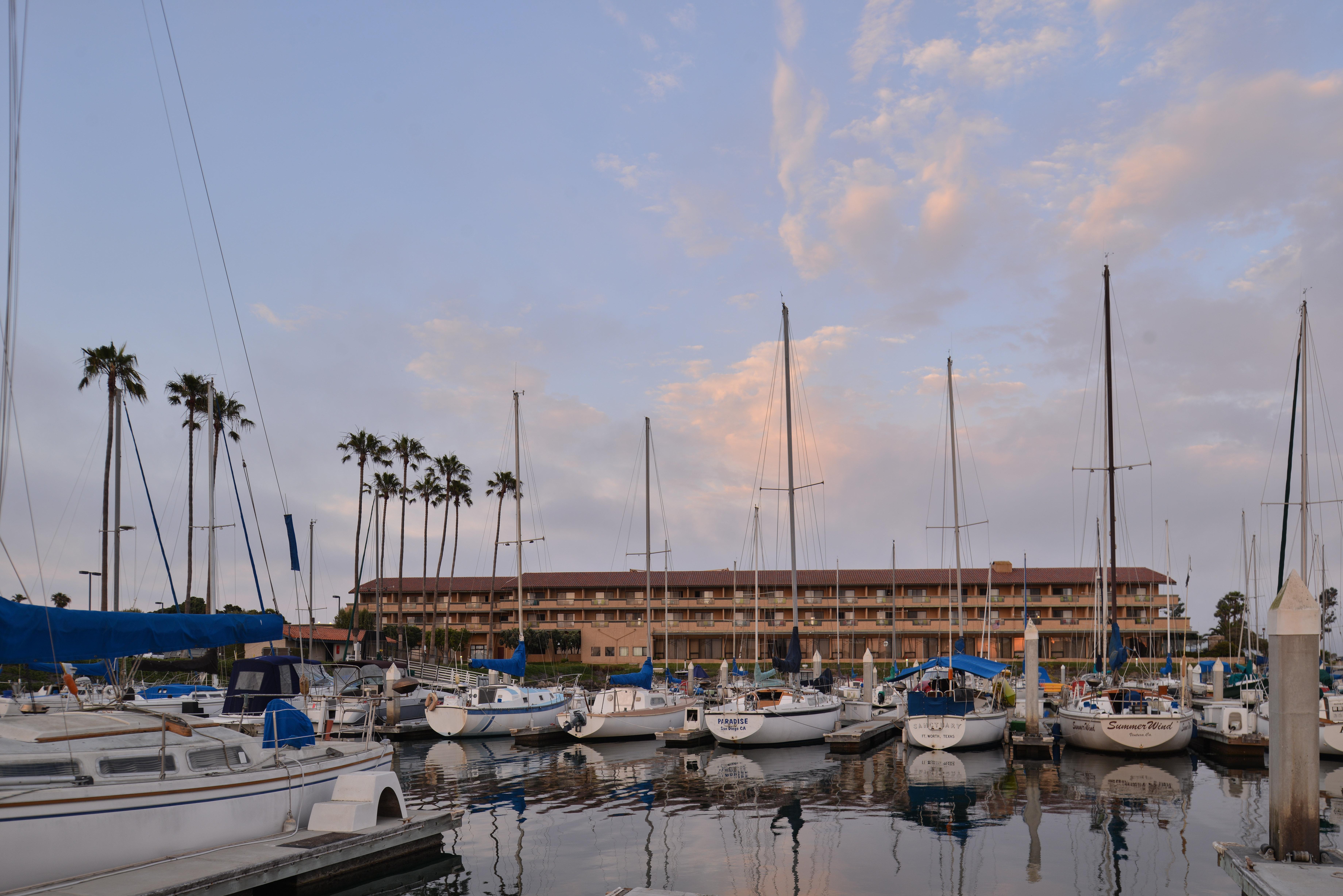 Holiday Inn Express Hotel & Suites Ventura Harbor By Ihg Bagian luar foto