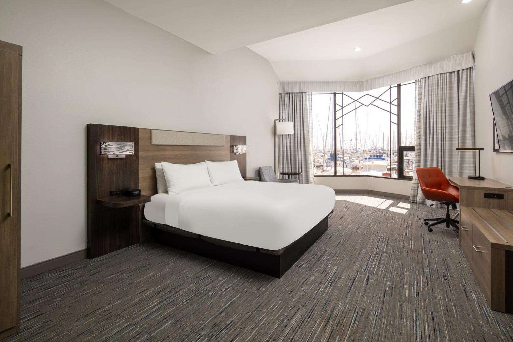 Holiday Inn Express Hotel & Suites Ventura Harbor By Ihg Bagian luar foto
