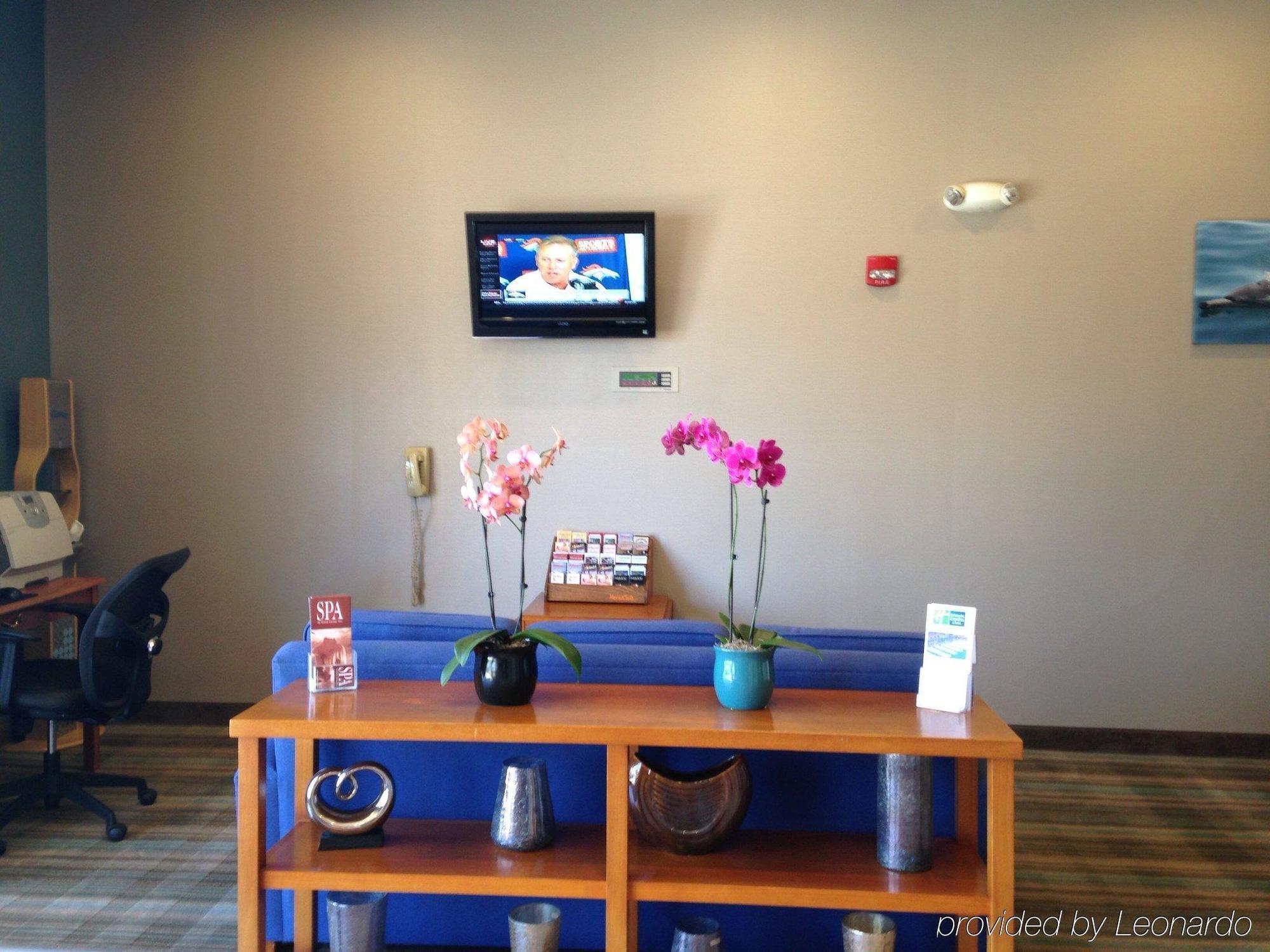 Holiday Inn Express Hotel & Suites Ventura Harbor By Ihg Bagian luar foto