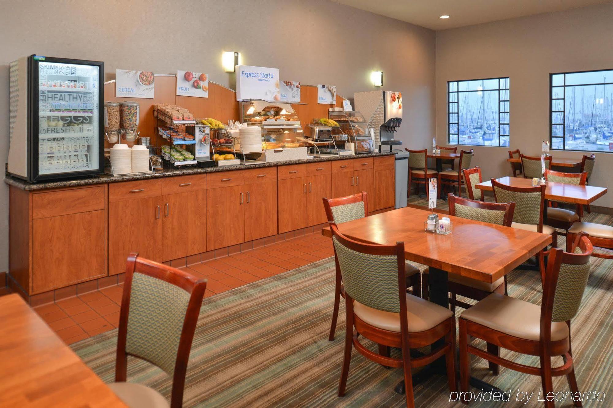 Holiday Inn Express Hotel & Suites Ventura Harbor By Ihg Bagian luar foto